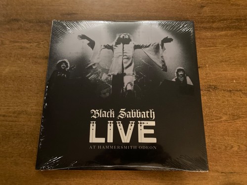 Black sabbath live - black, at